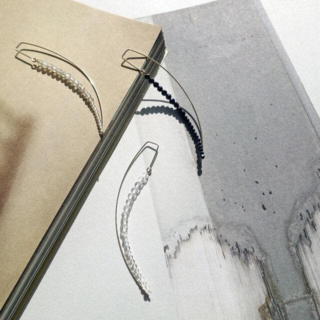 クリスタルピアス（グレーゴールド）