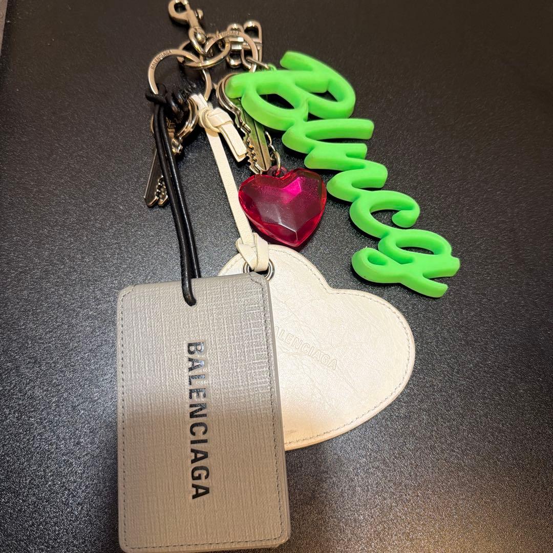 バレンシアガチャームBALENCIAGAキーリング