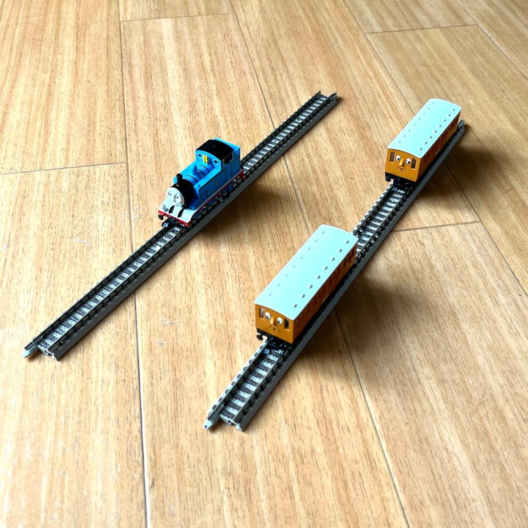 TOMIXきかんしゃトーマススタートセット +【絶版品】黄色のタンク貨車セット