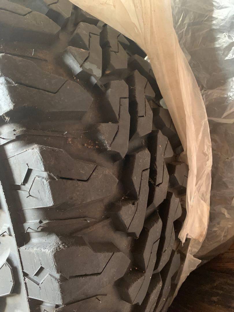 YOKOHAMA GEOLANDAR M/T 285/70R17 4本着払い必須