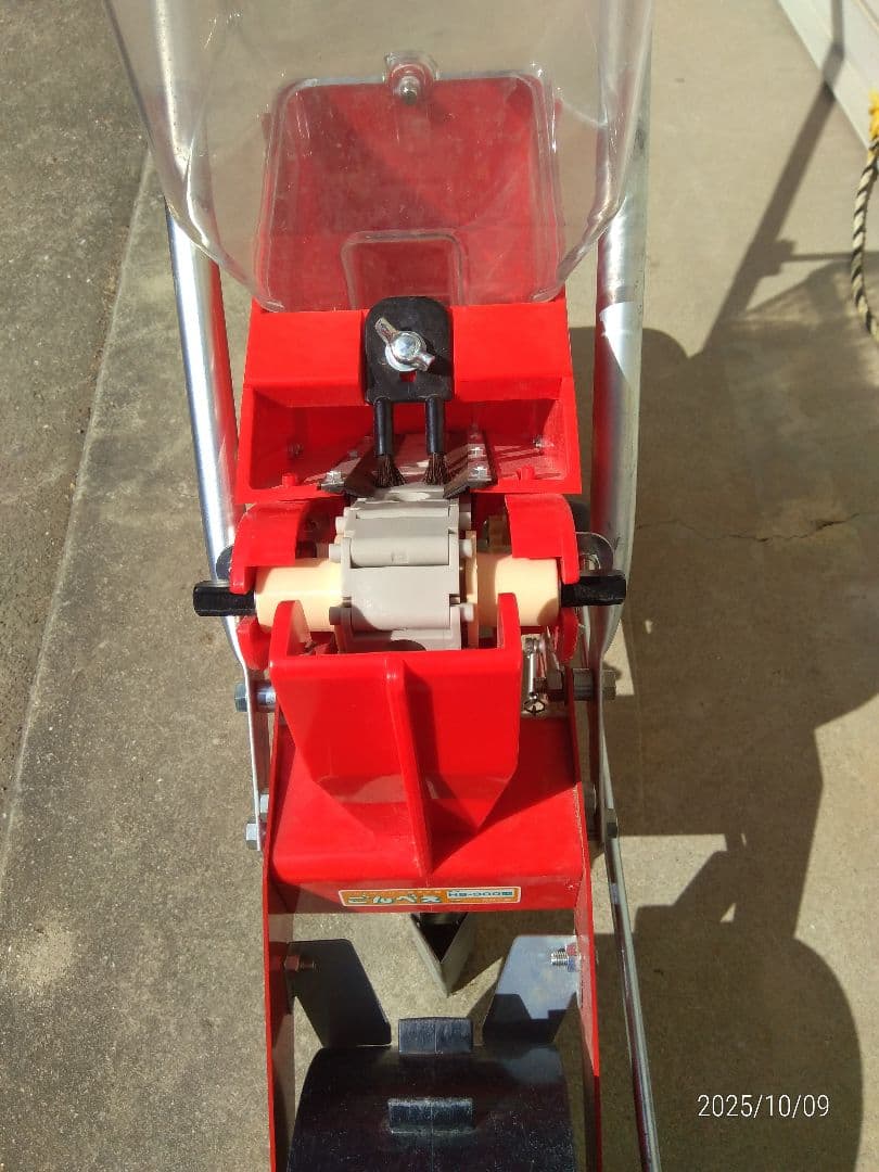 種まき機　 向井工業ゴンベイ HG-300E 手押し式