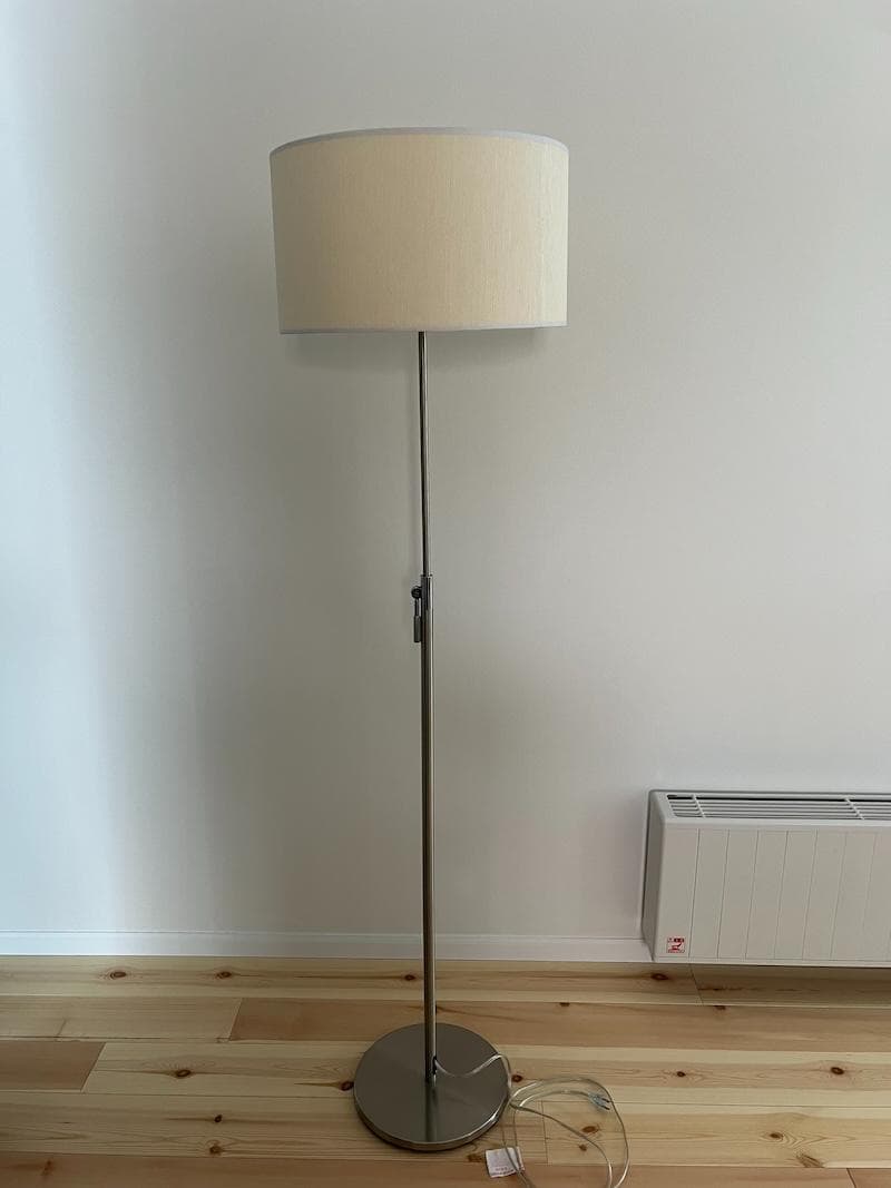 アメリカで購入 フロアランプ スタンド ライト 高さ調整可能
