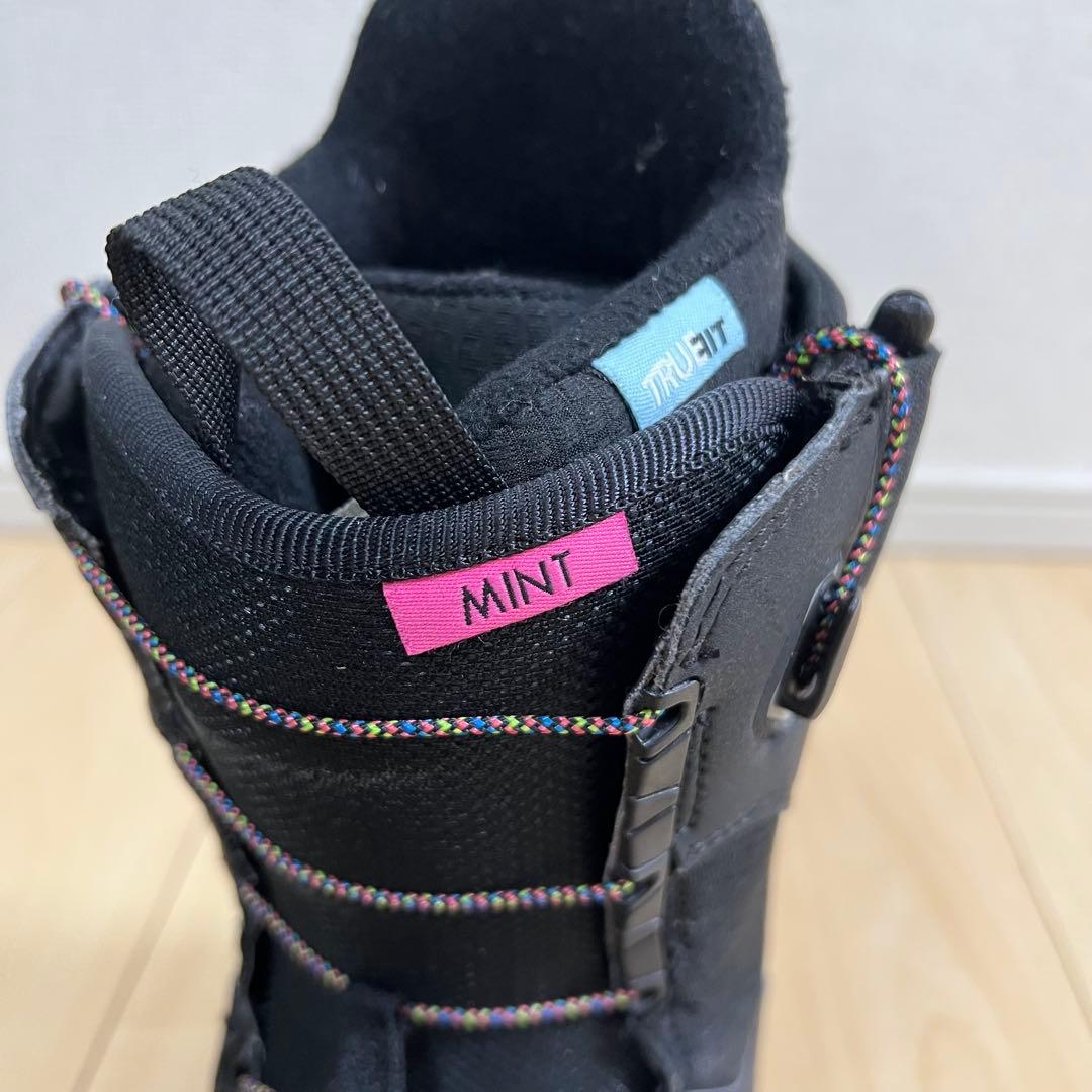 【美品_即日発送】BURTON スノボMINT-ASIAN FIT 22.0cm