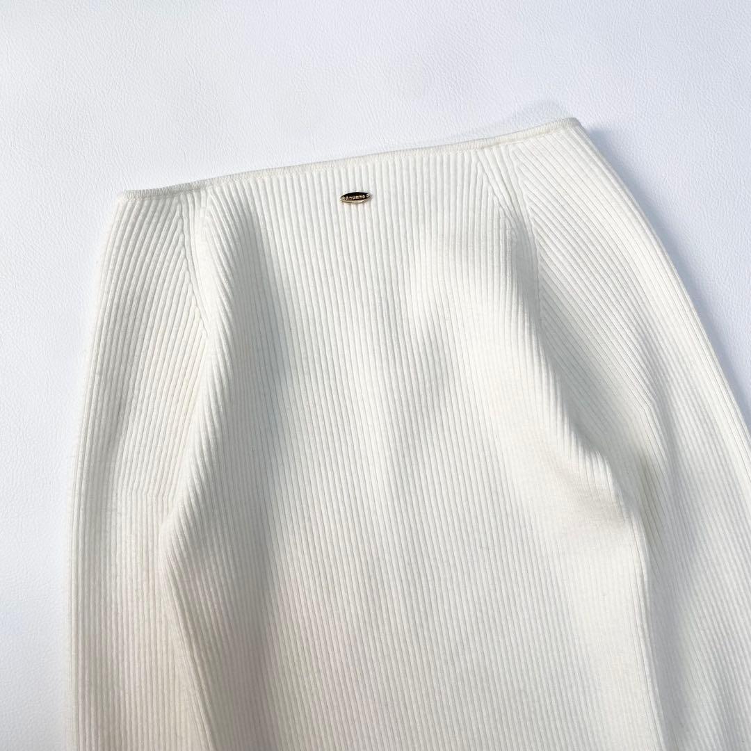 anuans カシミヤブレンドデコルテリブニットプルオーバー　2023 F