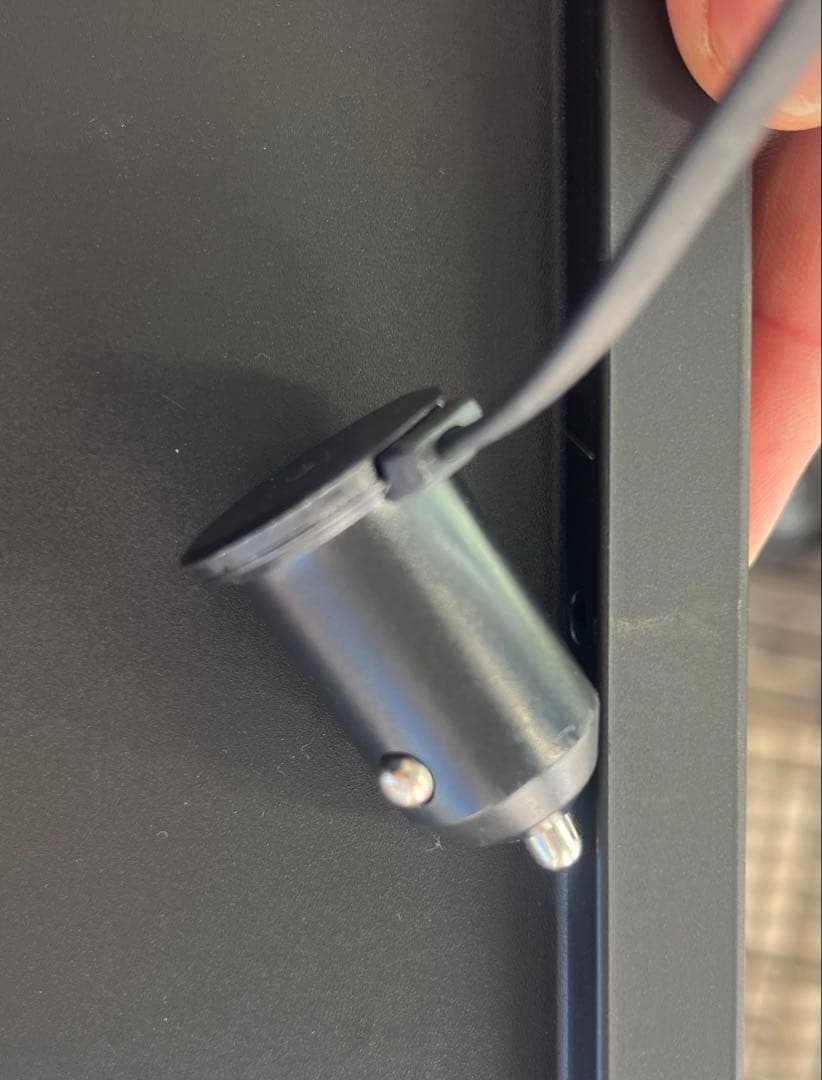 ランドローバー　ディフェンダー　ワイヤレス充電