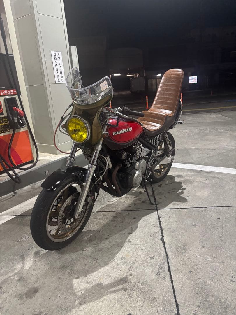 悠*様 やられ　旭　短風防　写真はzephyr400です‼️