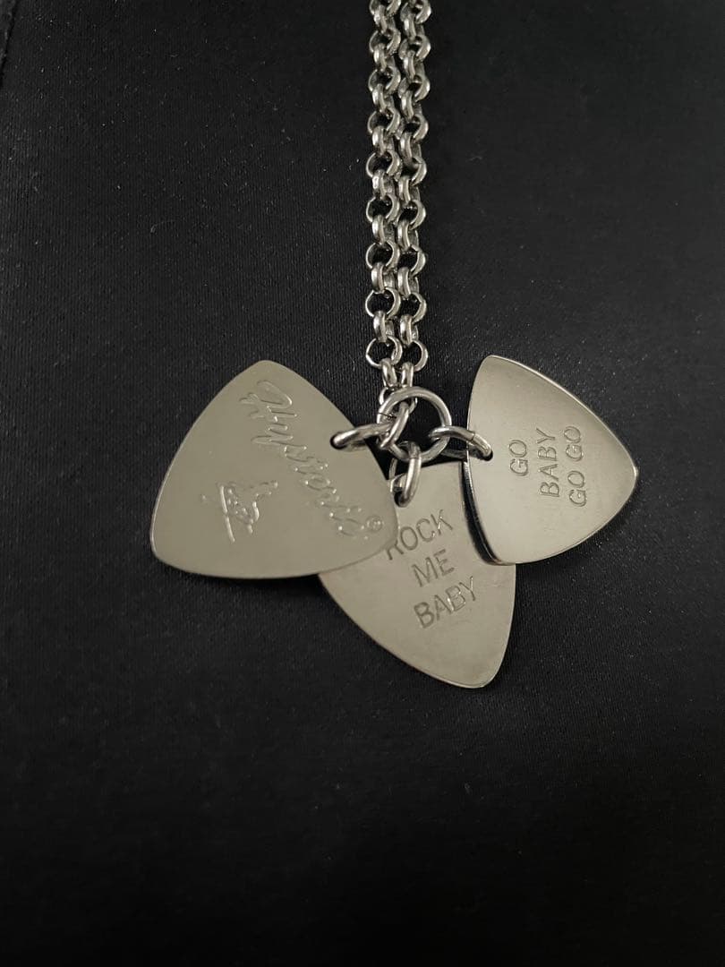 【ロゴ刻印】Hysteric Glamour ３連　ギターピック ネックレス