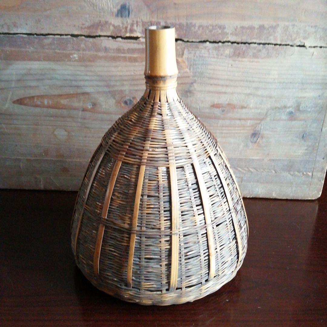 竹製円錐形掛花籠　24.2cm