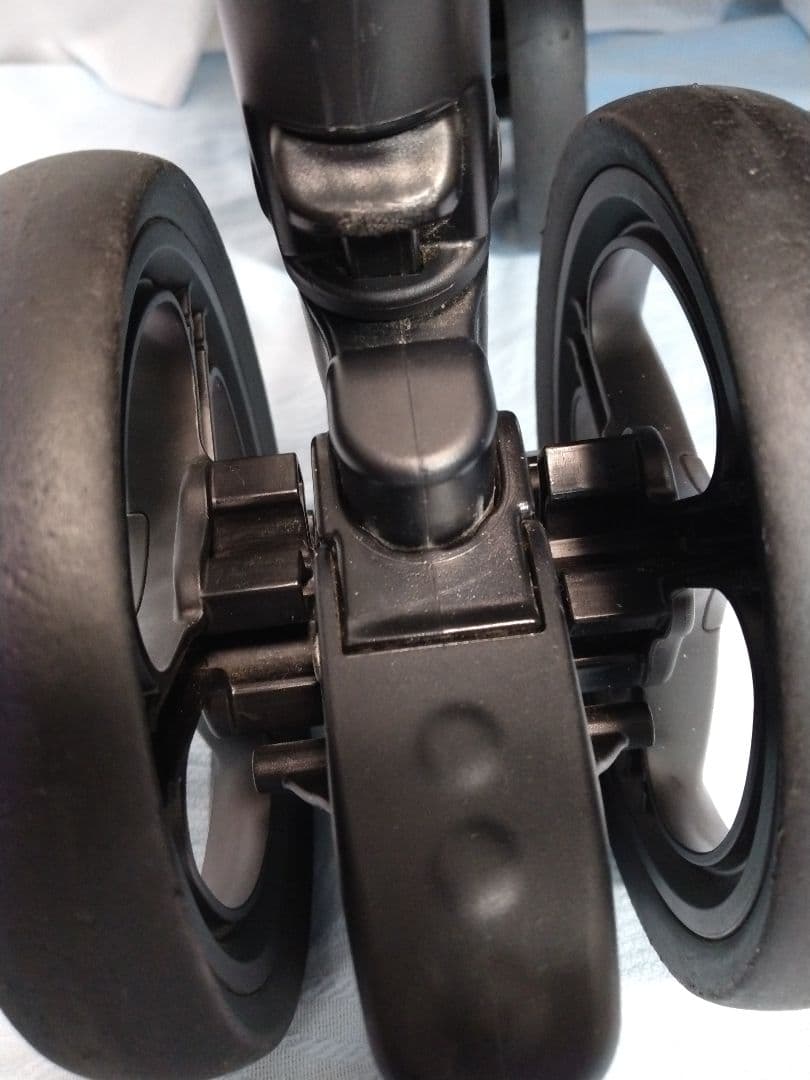 【美品】　Aprica 　ラクーナ ソファークッション　オート4輪　両対面式