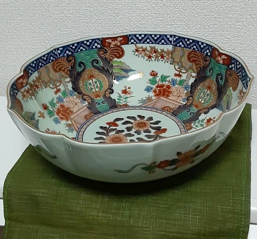 美品☘️有田焼 弥左衛門窯 金彩染錦☘️元禄みやび 輪花大鉢 26.5cm