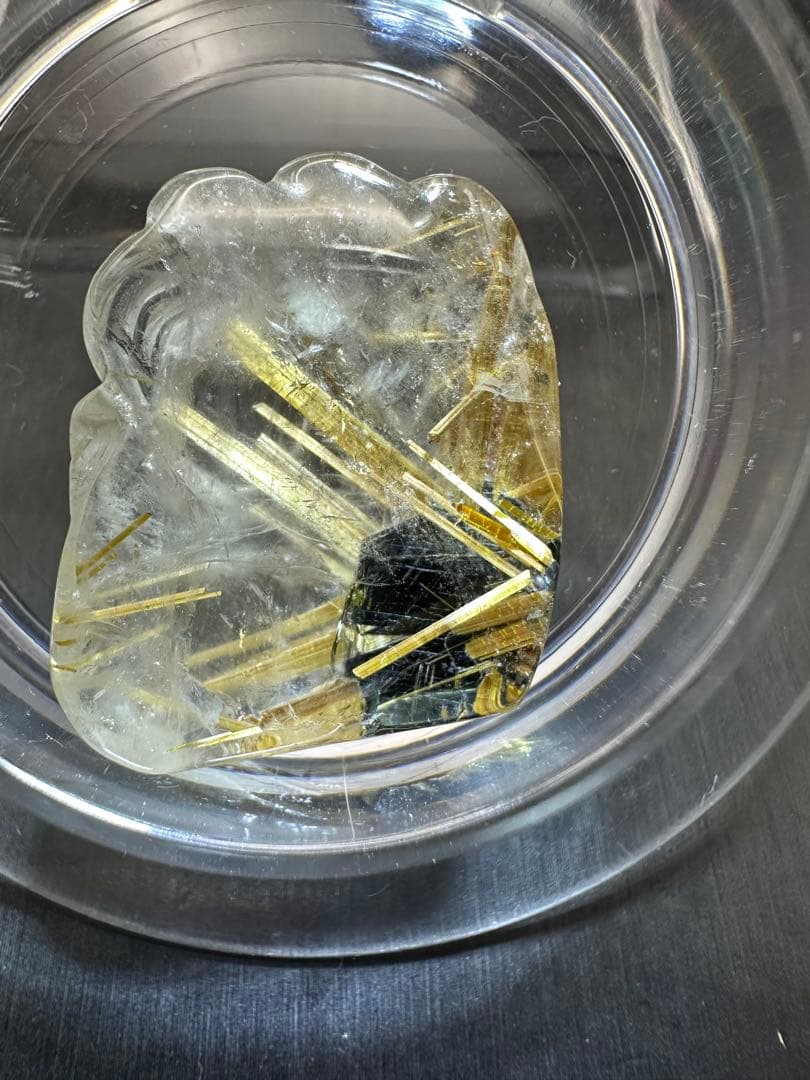 ルチルクォーツ彫物（九尾）