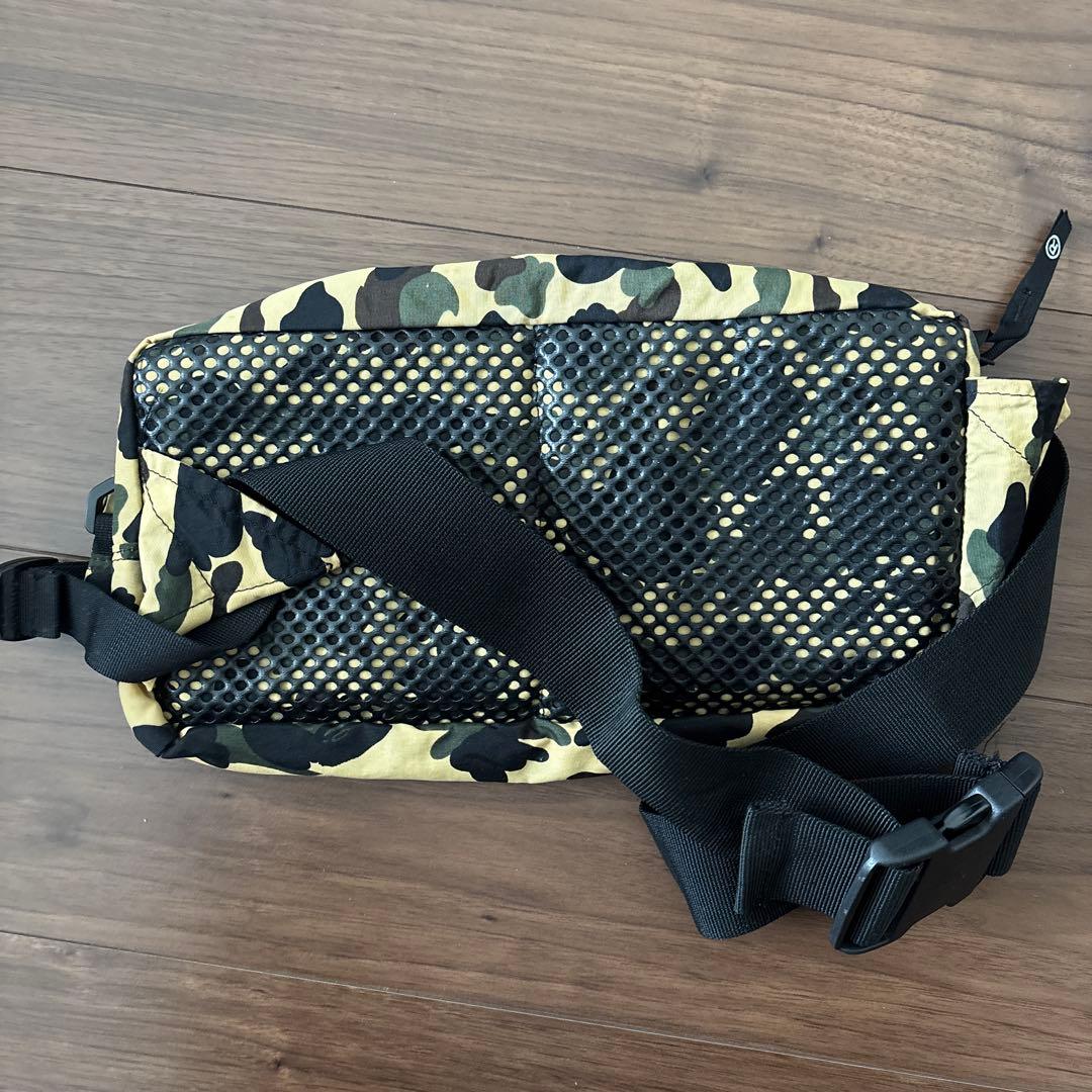 A BATHING APE アベイシングエイプ ボディバッグ 90s