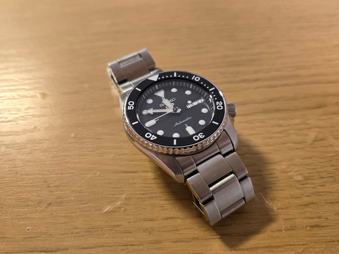 SEIKO5 sbsa225　FKMラバーストラップ付き　自動巻き