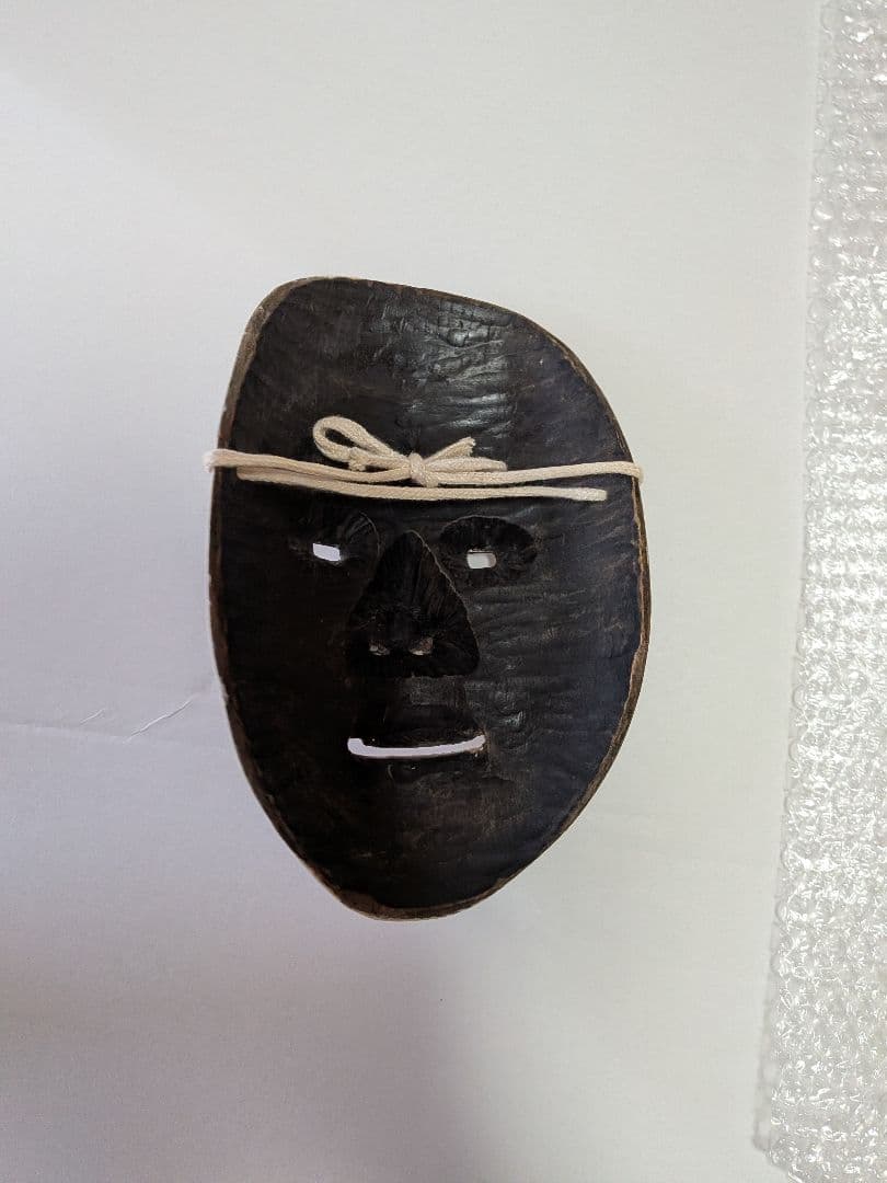 白色木製能面（若男）