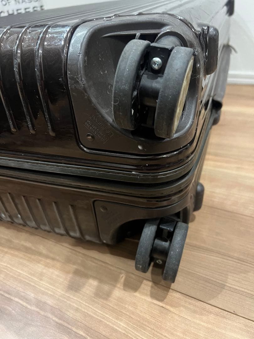 ヨシ リモワ サルサ デラックス 104L