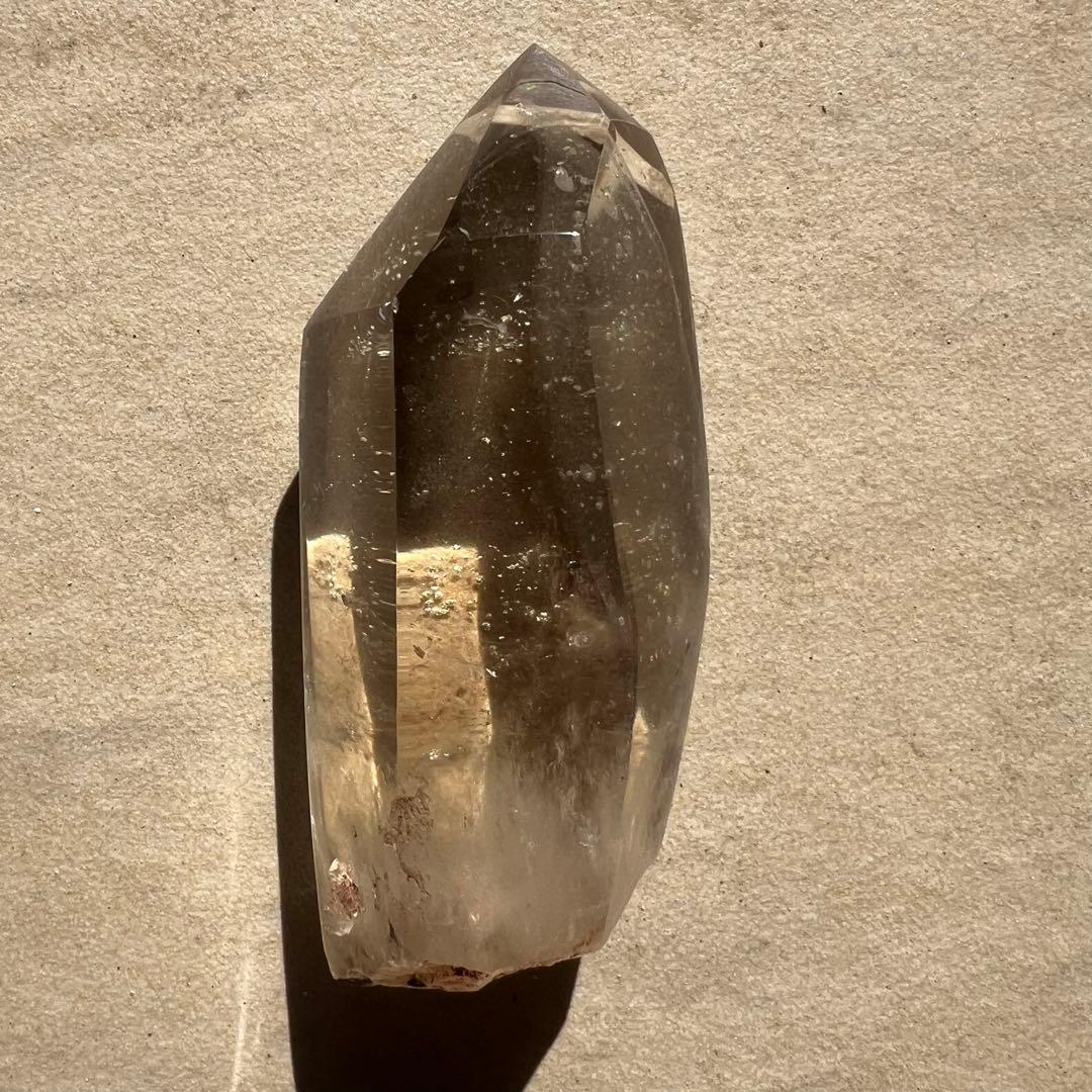 ファントムクォーツ　木製台座付き