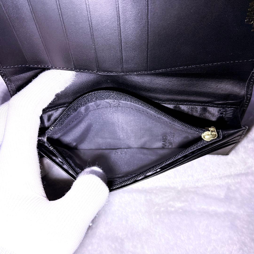 【極美品】ジャンニヴェルサーチ 長財布 二つ折り 太陽神 シャドーロゴ 黒