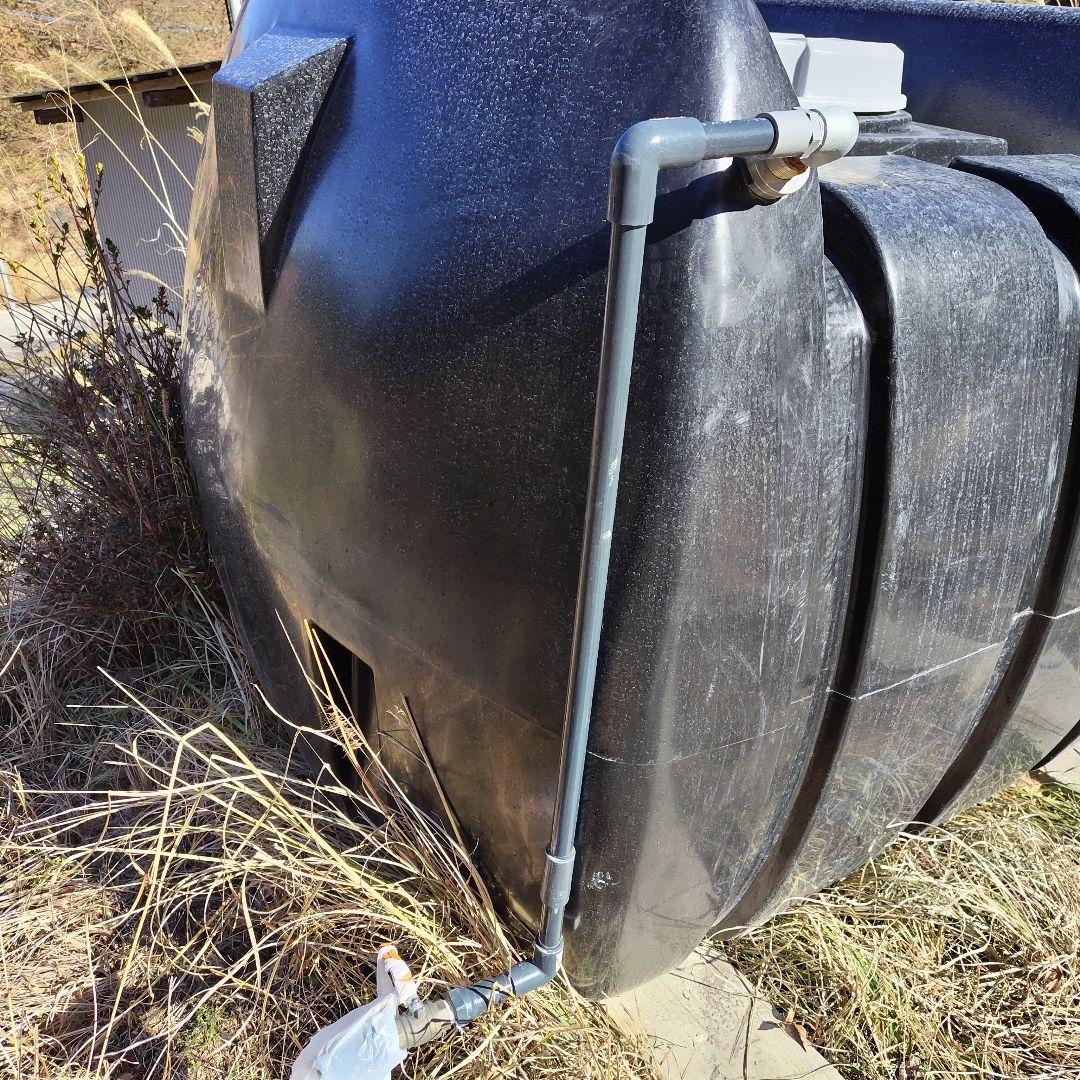 美品 飲用水 業務用 大型 貯水タンク 2500Lミネラルウォーター バルブ付き