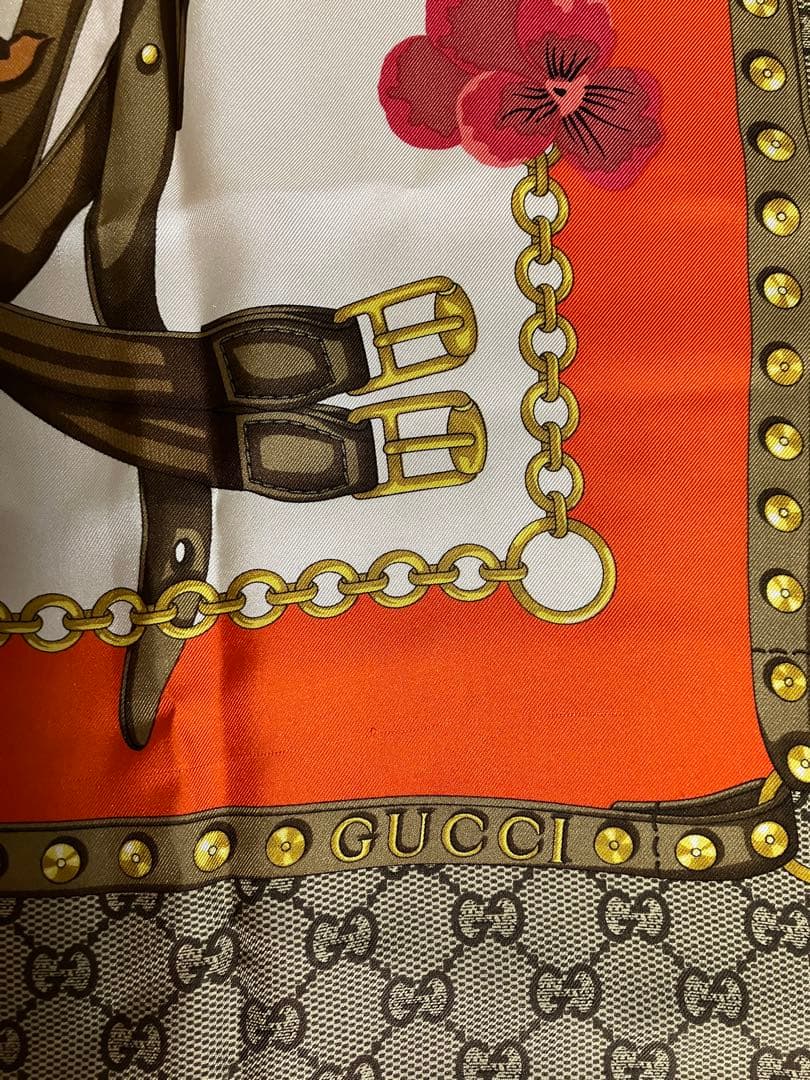 GUCCI 大判シルクスカーフ 花柄 クラシック　ヴィンテージ調