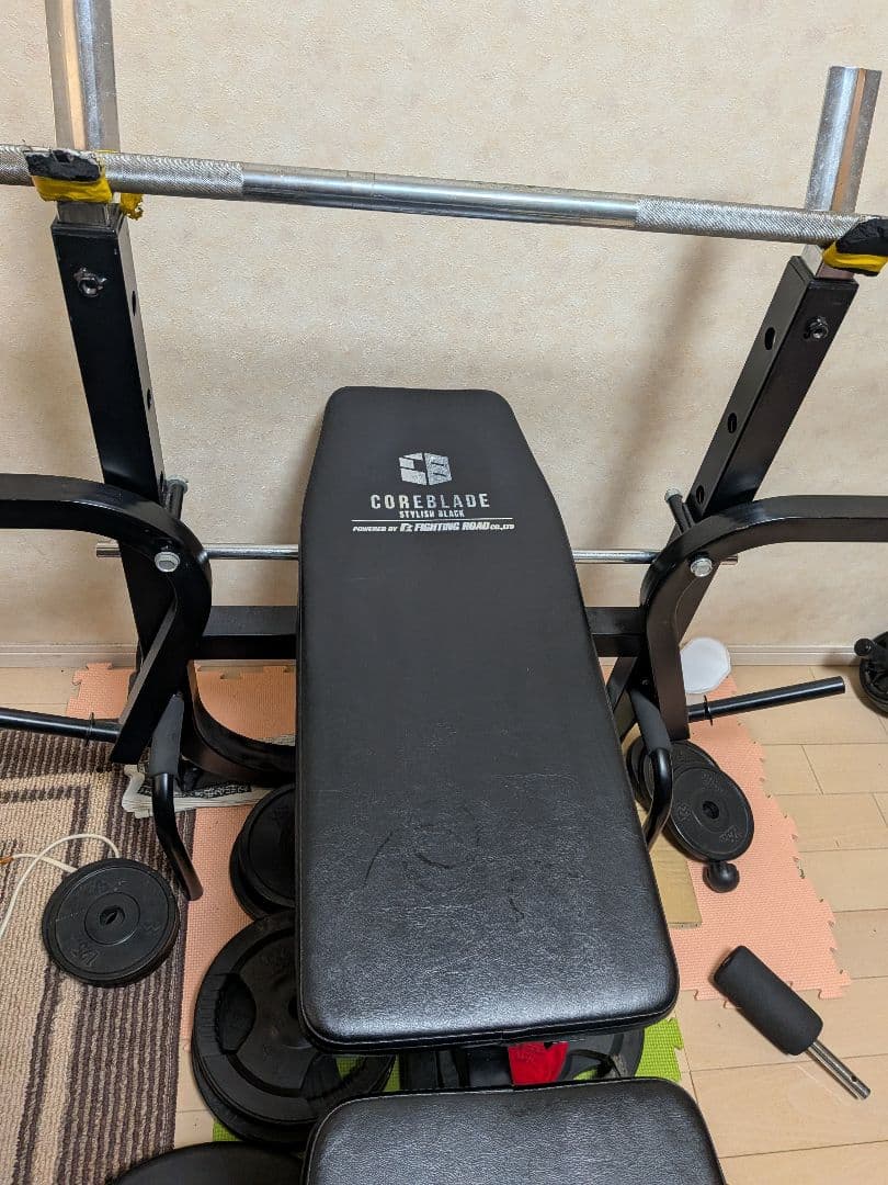 トレーニングベンチ ブラック。バーと重り中古