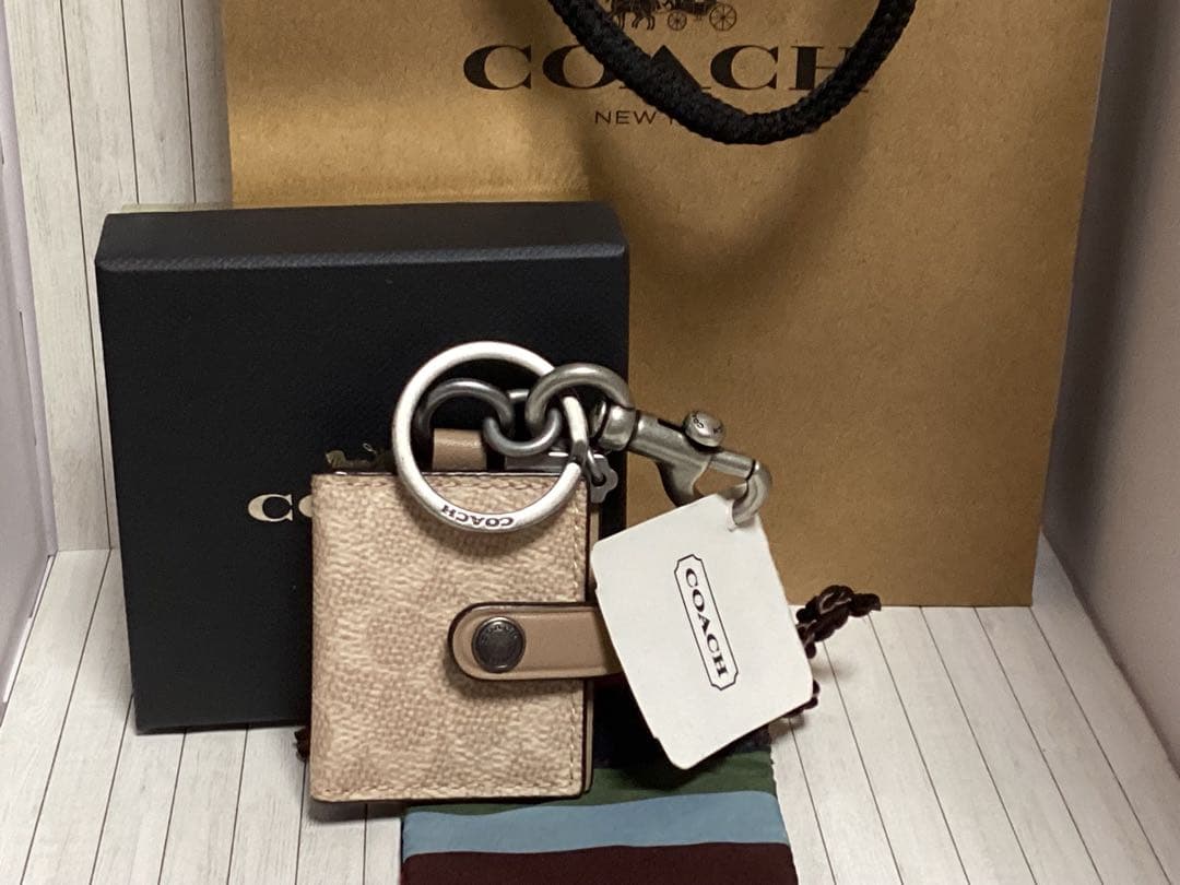 未使用タグ付きコーチCOACH写真入れピクチャー手帳型キーホルダー本物