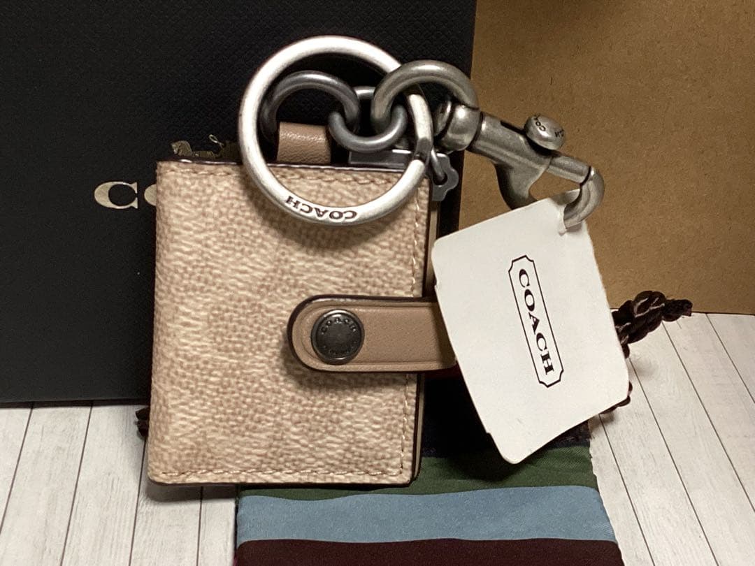 未使用タグ付きコーチCOACH写真入れピクチャー手帳型キーホルダー本物
