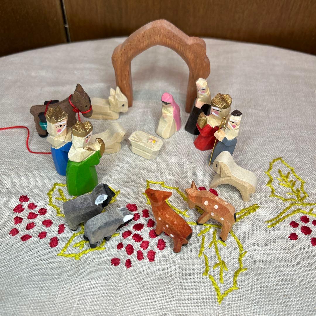 貴重ヴィンテージ未使用クリッペ木製ミニクリスマスキリスト降誕セット16個モミの木