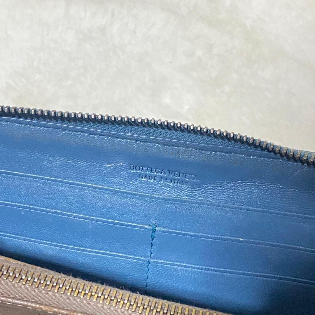 美品 ボッテガヴェネタ ラウンドジップ イントレチャート 本革 長財布 希少色