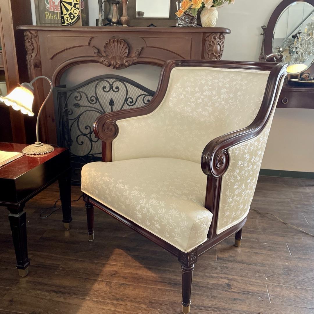 r114r100 飾らないスタイリッシュなフォルム シングルソファ クラシック