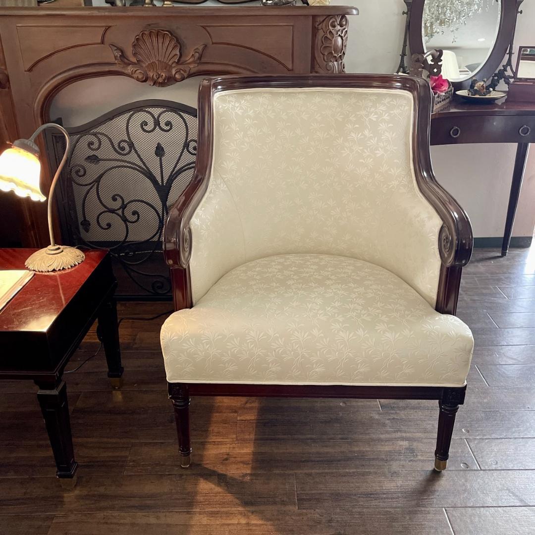 r114r100 飾らないスタイリッシュなフォルム シングルソファ クラシック