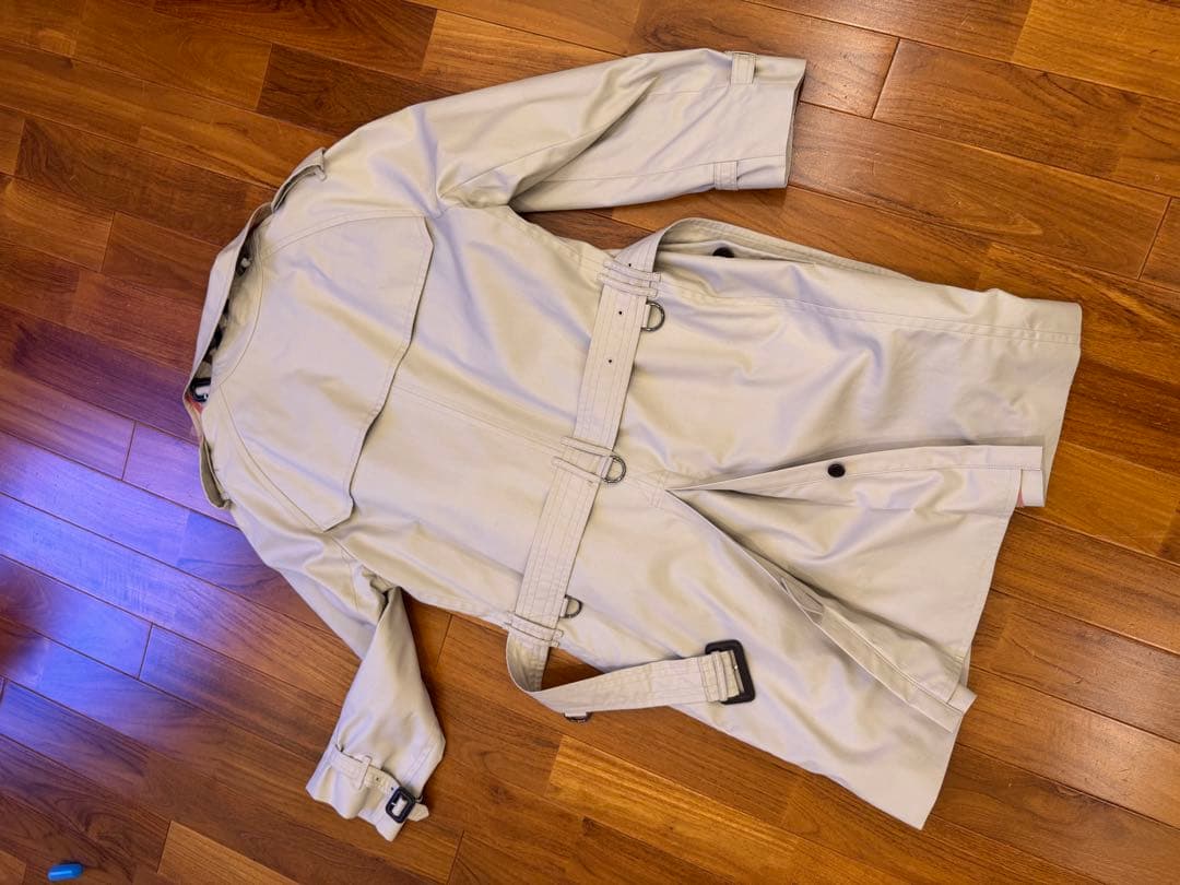 バーバーリー　ライトベージュ トレンチコート ダブルブレスト