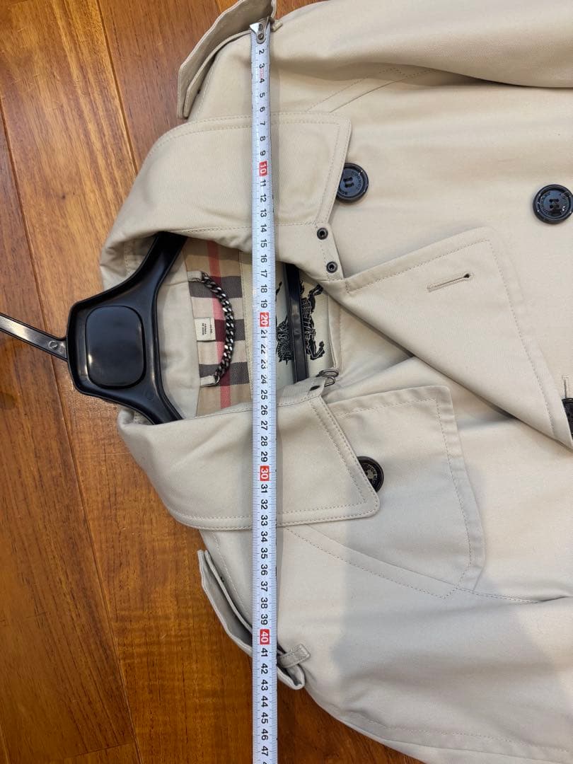 バーバーリー　ライトベージュ トレンチコート ダブルブレスト