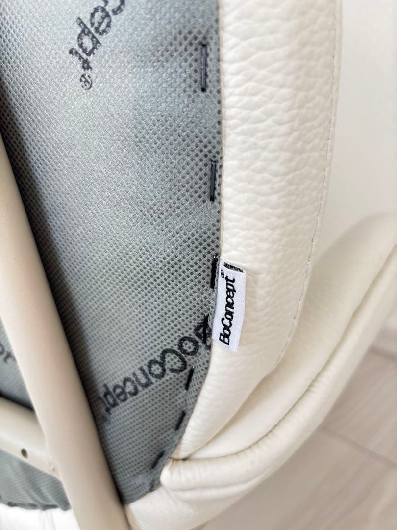 BoConceptボーコンセプト　ダイニングチェア　バニラホワイト　椅子