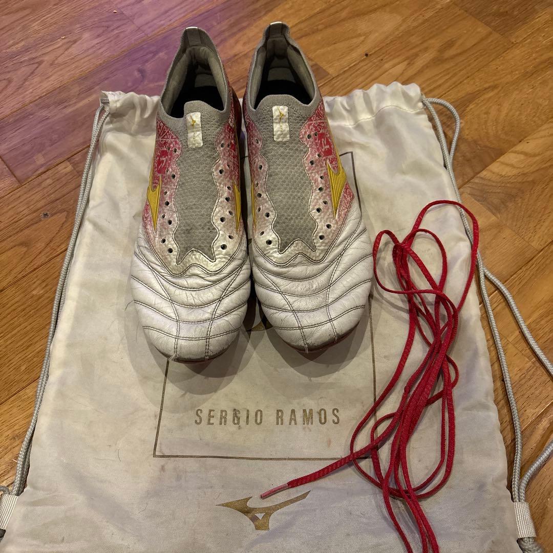 モレリアネオIV β SR4 JAPAN 27.5cm セルヒオ・ラモス