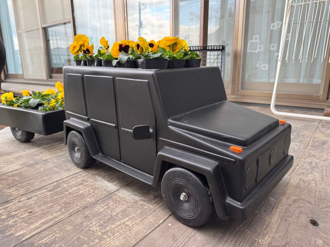 【ハンドメイド】車型ジープ風プランター　FRP製 ブラック　インテリアにも◎