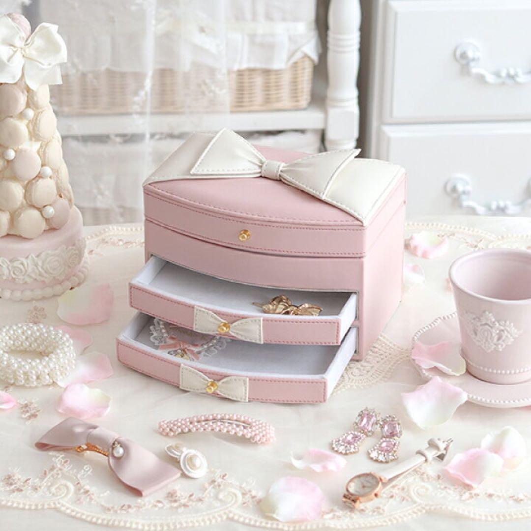 ［新品］ロマプリ　アクセサリーボックス　ピンク リボン付き ジュエリー　ケース