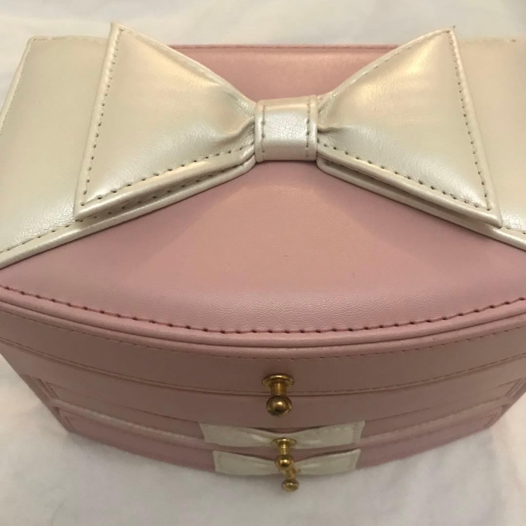 ［新品］ロマプリ　アクセサリーボックス　ピンク リボン付き ジュエリー　ケース
