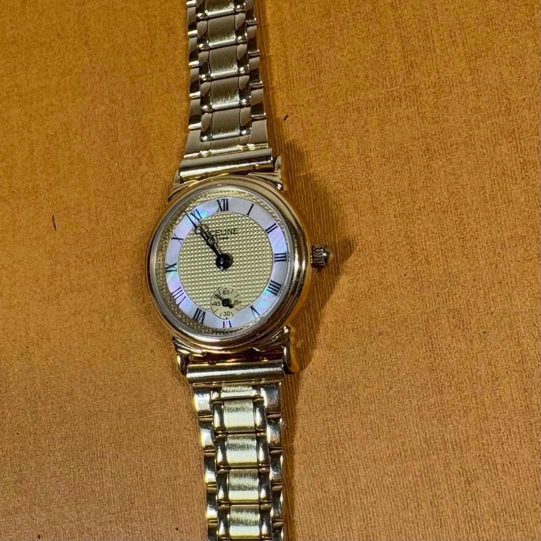 ✨稼働品美品✨CELINE セリーヌ　腕時計　ゴールド　クォーツ　ゴールド文字盤