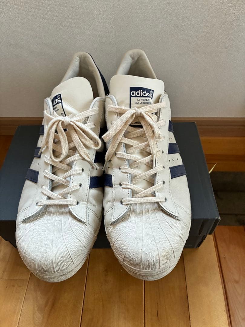 靴 adidas SUPERSTAR 82