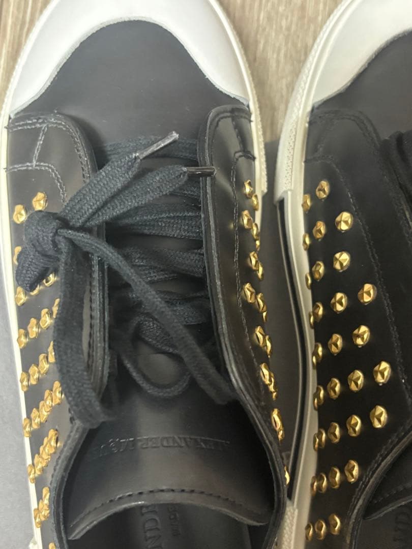 アレキサンダー・マックイーン スタッズ付きプラットフォームスニーカー 24