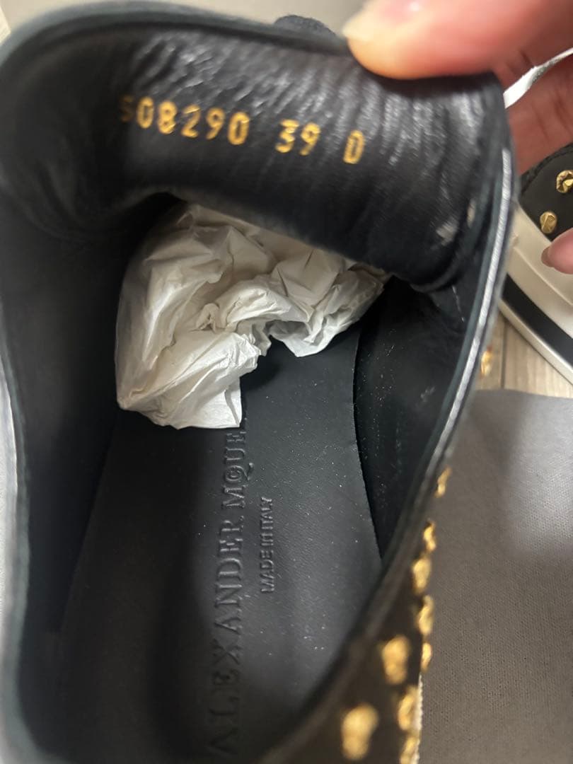 アレキサンダー・マックイーン スタッズ付きプラットフォームスニーカー 24