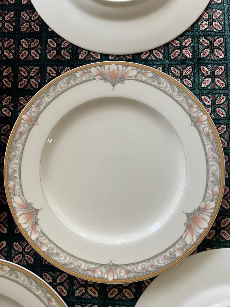 ノリタケ シャーロット ディナープレート8枚