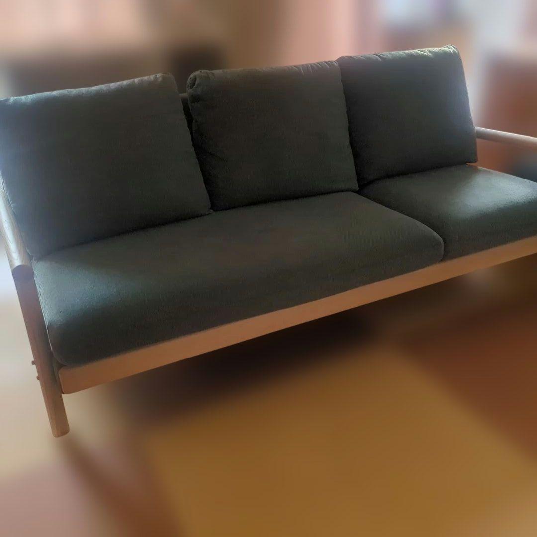 カウチソファー　3人掛け