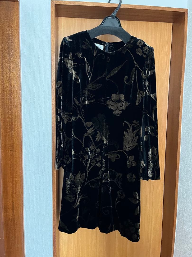 お値下げ中　イヴサンローラン　YSL ベロア　フレアワンピース