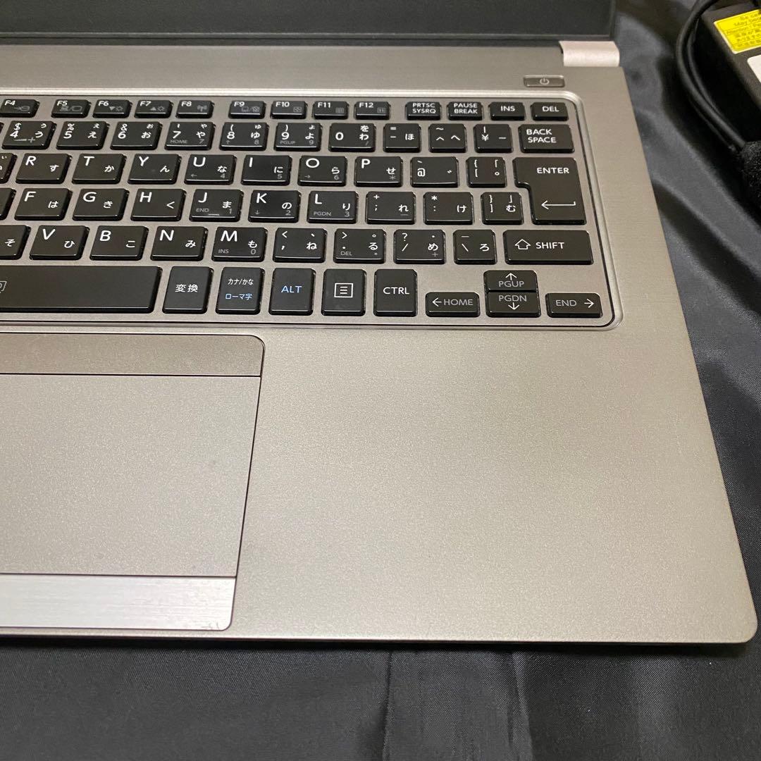 【第8世代】ノートパソコン dynabook R63/DN i7-8650U