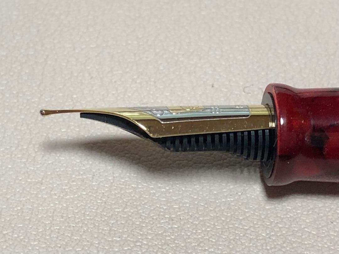 BEXLEY 赤 万年筆 専用ケース付き