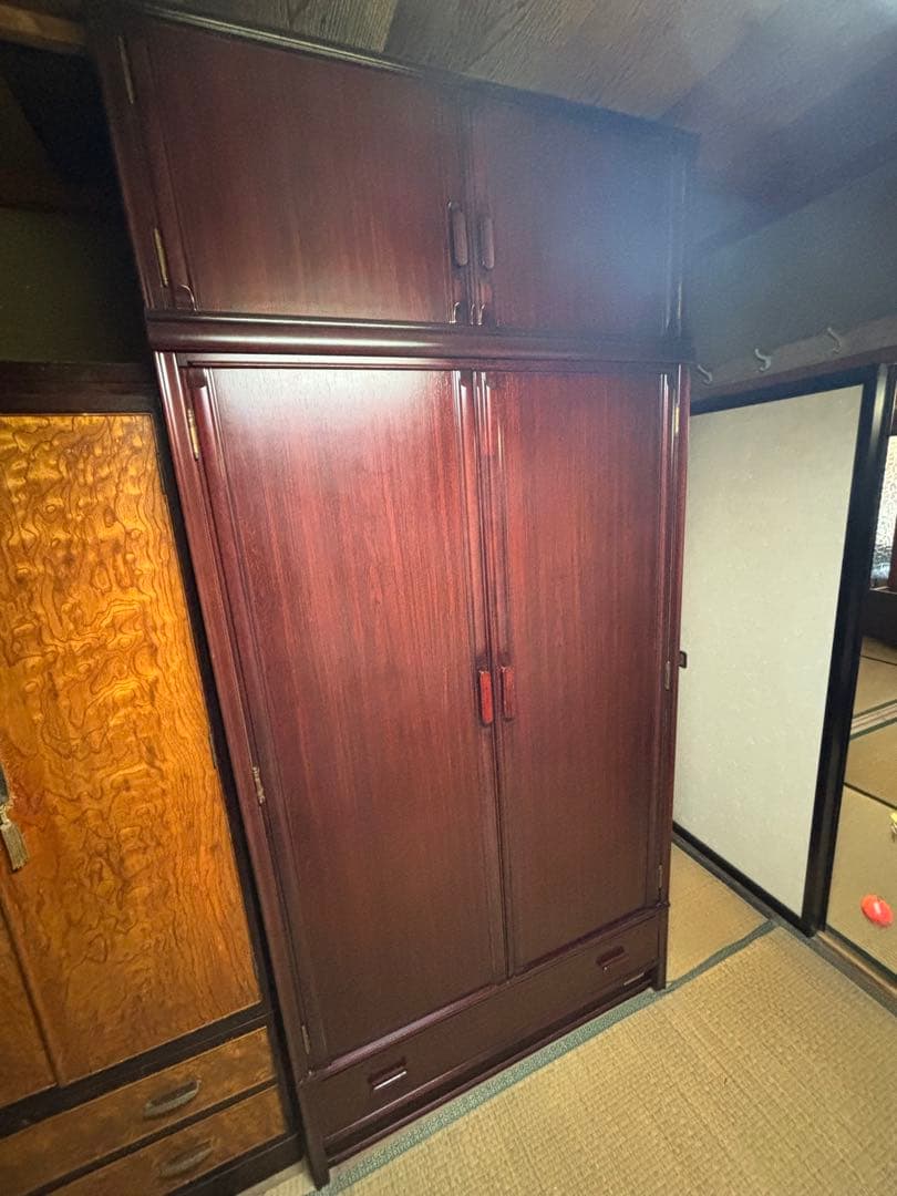 大型木製収納キャビネット