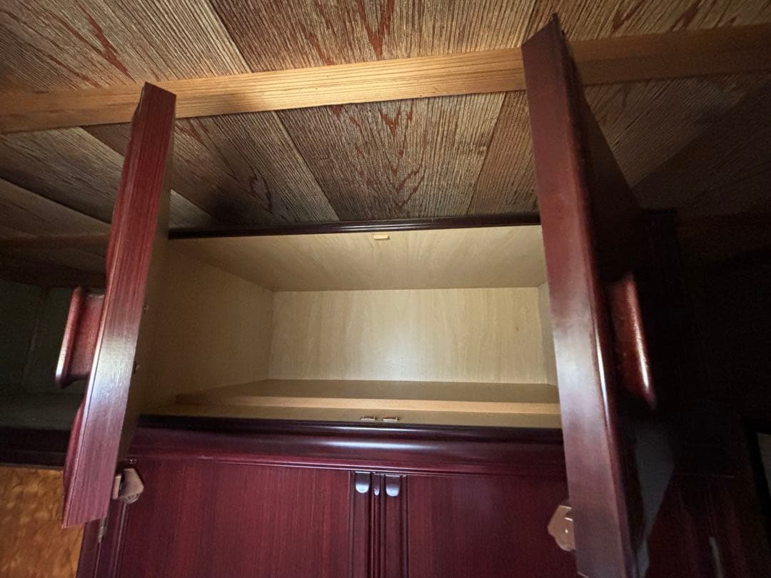 大型木製収納キャビネット