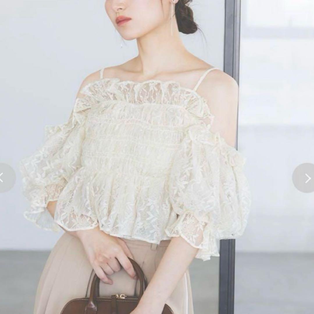 snidel Sustainableギャザーオフショルブラウス