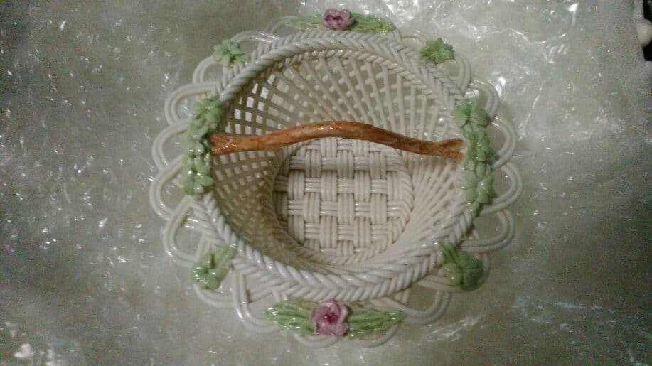 Belleek ベリーク　一点物バスケット　インチャンテドアイル